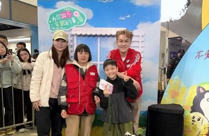 美的携手吴克群奔赴一场生命之约：让守护流浪动物的“英雄”不再孤单