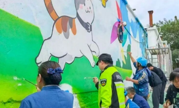 “猪咪咪”当上猫站长，从园区“团宠”到共治纽带