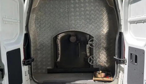 焚化炉送上门！还可遗体告别，宠物殡葬需求在上海激增