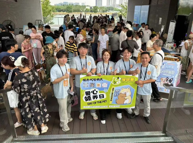 从遗弃到被爱！昨天闵行这里爆满，只为TA们找新家