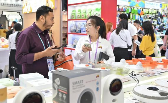 智能环保化宠物用品走俏，你们了解吗？