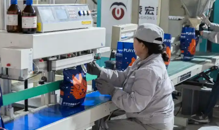 内蒙古宁城县：“世界猫砂工厂”加速布局宠物经济