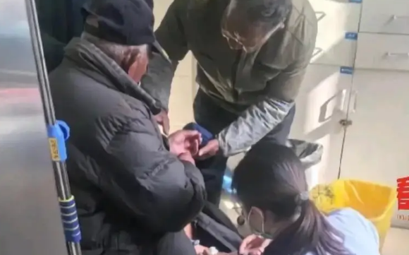 老人被邻居家宠物狗扑倒致死！法院判了