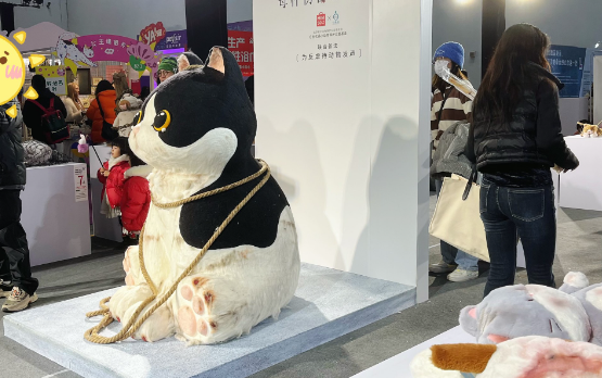 北京宠物展竟有人偷走13个猫窝后现场售卖