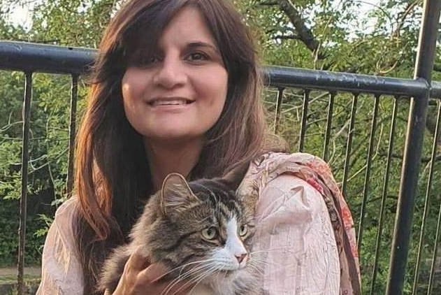 女子被猫咪不停推揉胸口，去医院却发现了肿瘤，位置几乎相差无几