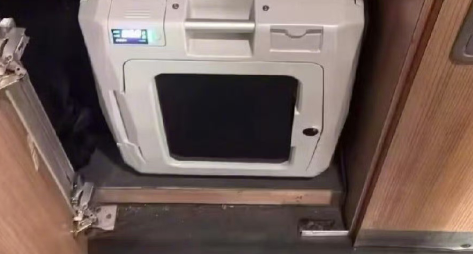 高铁宠物托运：演绎“人宠同行”新画卷