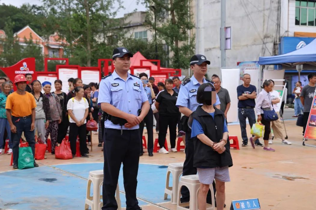 “报复”蚂蚁酿大祸！69岁老人被判刑