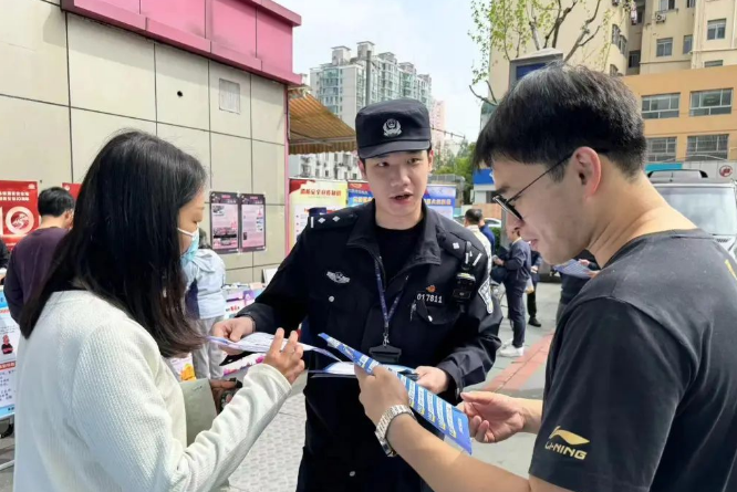 全心爱“犬”益，他们 “宠”爱有方