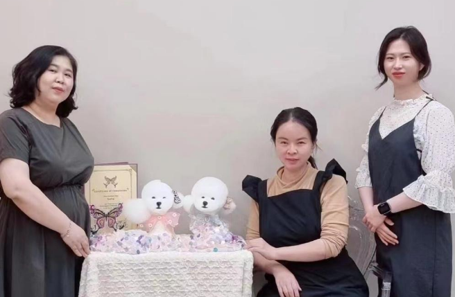 我80后，拜师学成宠物美容师，0工资，用33年时间做传说中的学徒