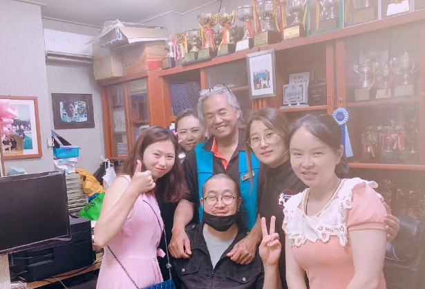 我80后，拜师学成宠物美容师，0工资，用33年时间做传说中的学徒