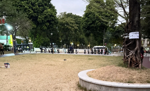 多地出现宠物狗疑似中毒事件？毒杀宠物狗构成犯罪吗？